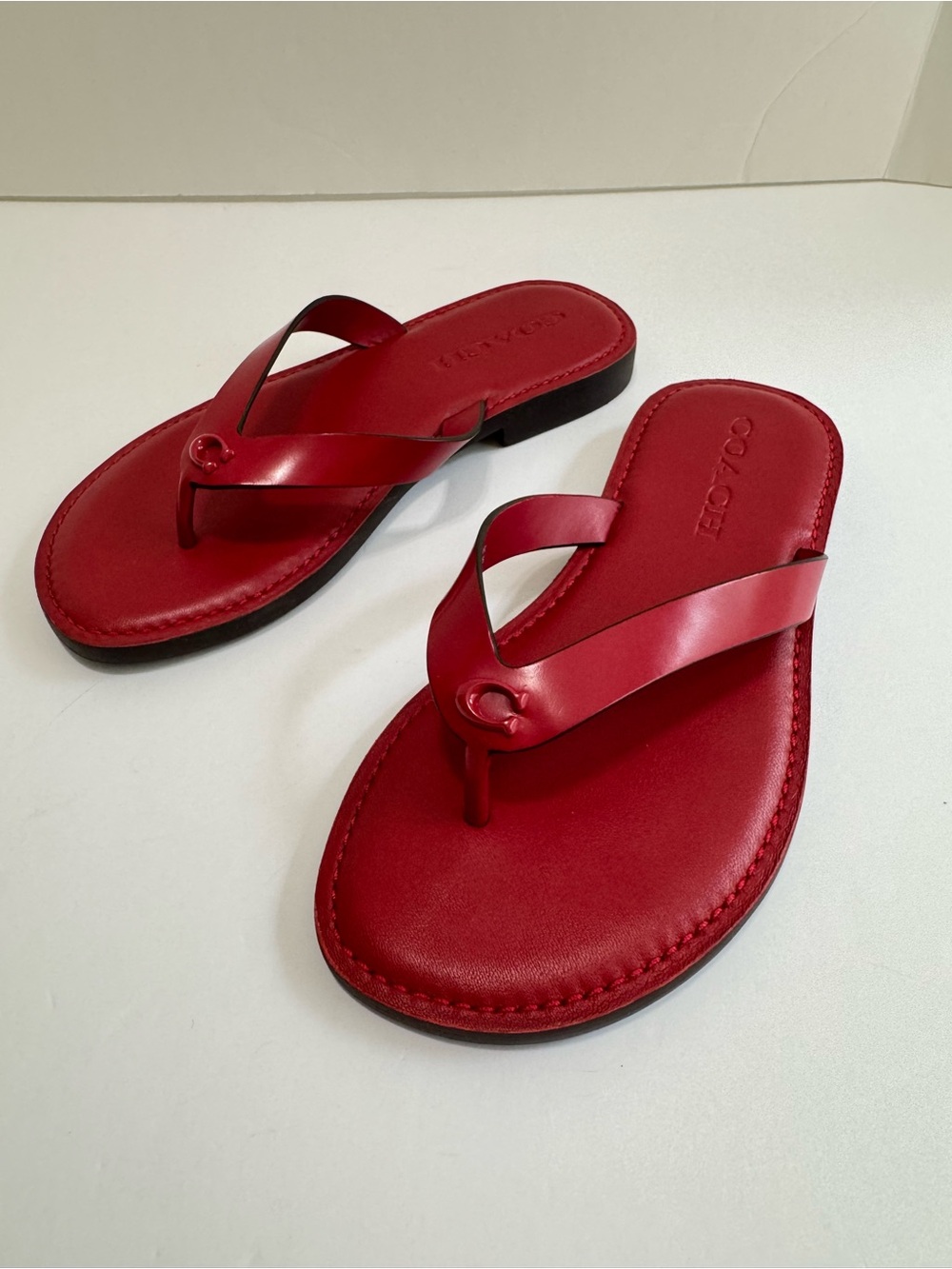 Coach Brianna Ruby Leather Logo Flip Flop Sandals Size 5B CZ379
